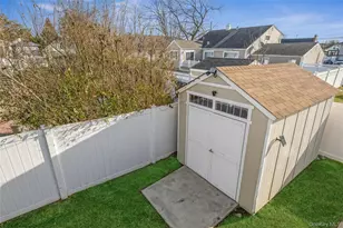 2 Udalia Rd, West Islip, NY 11795 - Photo 40