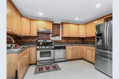 188 Woodworth Avenue, Yonkers, NY 10701 - Photo 8