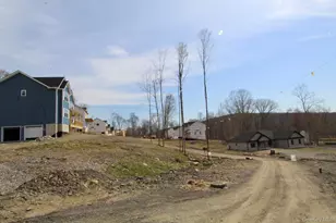 34 Tamarack Dr, Newburgh, NY 12550 - Photo 16