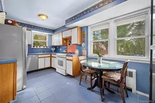 524 Livingston St, Westbury, NY 11590 - Photo 10