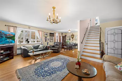 524 Livingston Street, Westbury, NY 11590 - Photo 6