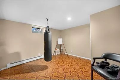 524 Livingston Street, Westbury, NY 11590 - Photo 30