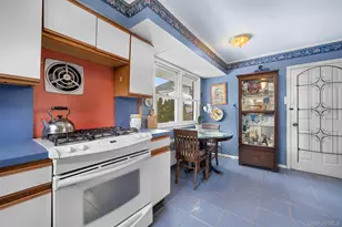 524 Livingston St, Westbury, NY 11590 - Photo 8