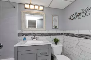 100 Clinton Ave, Mineola, NY 11501 - Photo 16