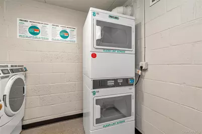 100 Clinton Avenue #4M, Mineola, NY 11501 - Photo 18