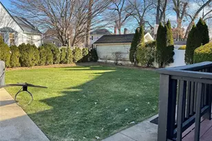 49 Forest Ave, Valley Stream, NY 11581 - Photo 14