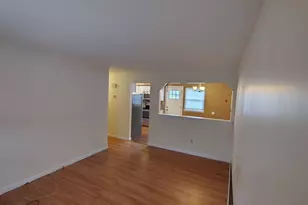 122 W 1st St, Deer Park, NY 11729 - Photo 6