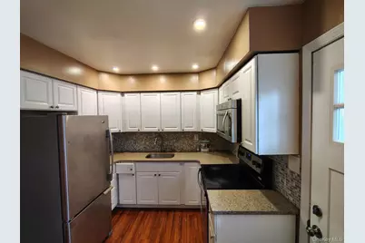 122 W 1st Street, Deer Park, NY 11729 - Photo 4
