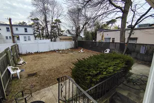 122 W 1st St, Deer Park, NY 11729 - Photo 2