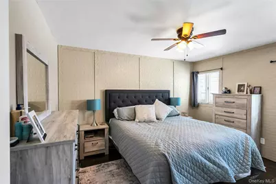 53 Calvert Avenue, Commack, NY 11725 - Photo 16