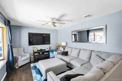 53 Calvert Avenue, Commack, NY 11725 - Photo 6