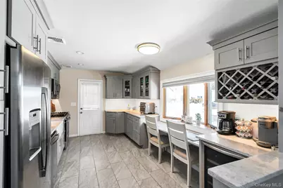 53 Calvert Avenue, Commack, NY 11725 - Photo 10