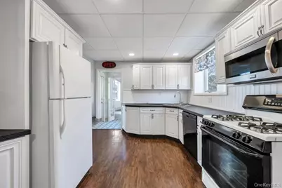 218 Woodlawn Road, West Hempstead, NY 11552 - Photo 14