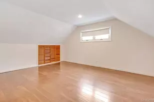 6 Arizona Ave, Syosset, NY 11791 - Photo 10