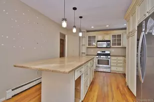 887 Stockton Rd, Valley Cottage, NY 10989 - Photo 4