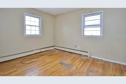 887 Stockton Road, Valley Cottage, NY 10989 - Photo 16