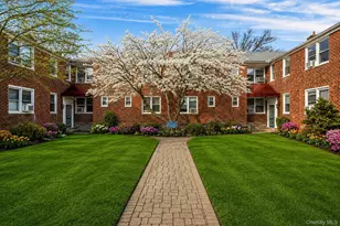 4 Bryant Crescent, White Plains, NY 10605 - Photo 2