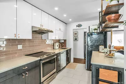 116 Woods Avenue, Malverne, NY 11565 - Photo 6