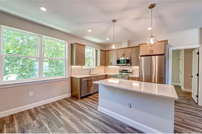 1 Conklin Street #204, Farmingdale, NY 11735 - Photo 16