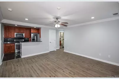 1104 Vista View Drive #1104, Farmingville, NY 11738 - Photo 4