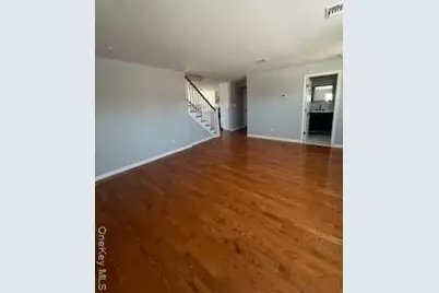 403 S Bayview Avenue, Freeport, NY 11520 - Photo 42