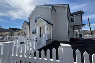 403 S Bayview Ave, Freeport, NY 11520 - Photo 2