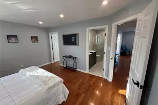 403 S Bayview Ave, Freeport, NY 11520 - Photo 8