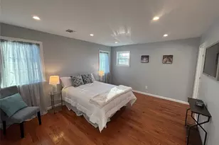 403 S Bayview Ave, Freeport, NY 11520 - Photo 10