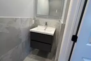 403 S Bayview Ave, Freeport, NY 11520 - Photo 14