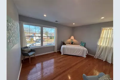 403 S Bayview Avenue, Freeport, NY 11520 - Photo 14