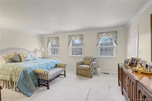 84 Aspen Dr W, Woodbury, NY 11797 - Photo 24