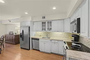 84 Aspen Dr W, Woodbury, NY 11797 - Photo 18