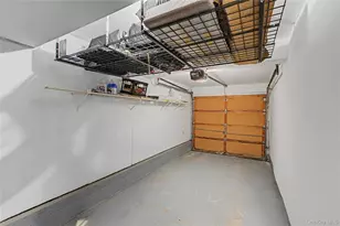 84 Aspen Dr W, Woodbury, NY 11797 - Photo 20