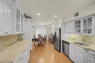 84 Aspen Dr W, Woodbury, NY 11797 - Photo 18