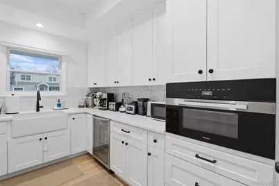 1732 Princeton Drive W, Wantagh, NY 11793 - Photo 16