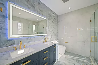 1025 Mirabelle Avenue, Westbury, NY 11590 - Photo 28