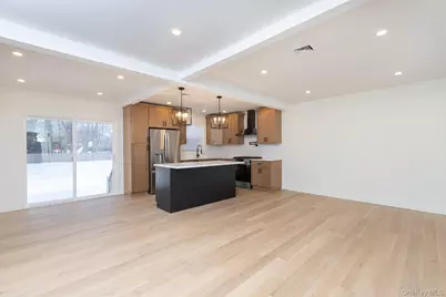 28 Locust, Bayport, NY 11705 - Photo 2