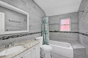 164-18 109th Dr, Jamaica, NY 11433 - Photo 10