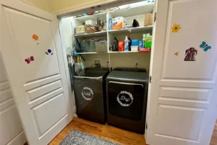 121 Wildwood Cir, Holtsville, NY 11742 - Photo 16