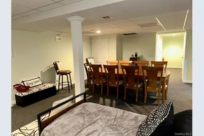 121 Wildwood Circle, Holtsville, NY 11742 - Photo 20