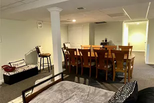 121 Wildwood Cir, Holtsville, NY 11742 - Photo 20