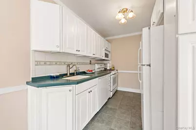 5730 Mosholu Avenue #4F, Bronx, NY 10471 - Photo 8