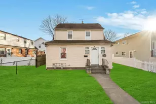 46 Peters Ave, Hempstead, NY 11550 - Photo 2