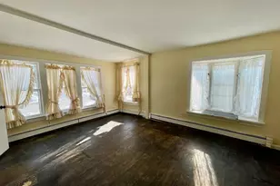 427 4th St, Greenport, NY 11944 - Photo 2