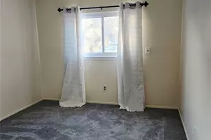 199 Pointe Cir N, Coram, NY 11727 - Photo 22