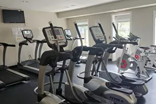 199 Pointe Cir N, Coram, NY 11727 - Photo 32