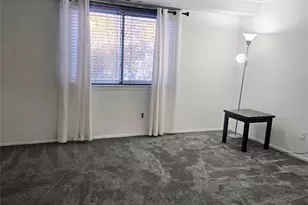 199 Pointe Cir N, Coram, NY 11727 - Photo 16