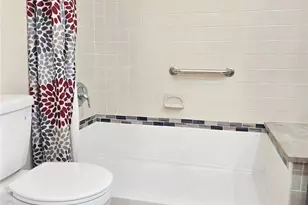 199 Pointe Cir N, Coram, NY 11727 - Photo 12