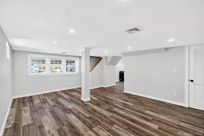 11 Roselle Avenue, Pleasantville, NY 10570 - Photo 26