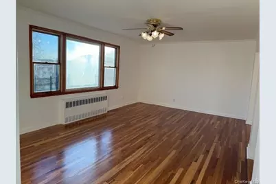 166-19 25th Avenue #2nd fl, Whitestone, NY 11357 - Photo 4